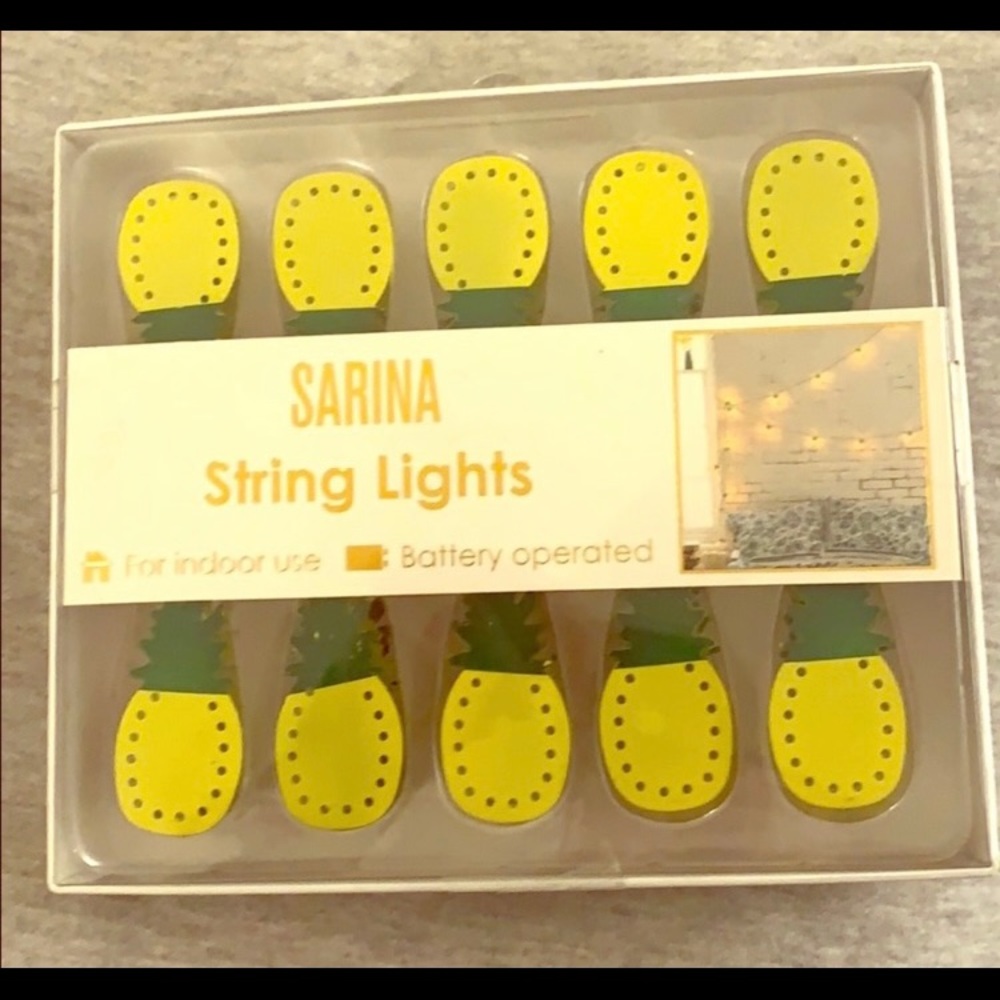 NIB Sarina Pineapple strings lights for indoor use, add the tropics to home 🍍🌴